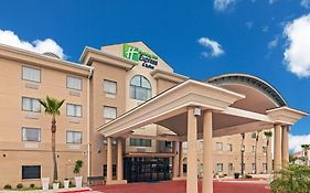 Holiday Inn Express&Suites - Laredo-Event Center Area